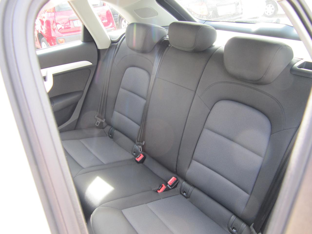 Audi Q3 2.0 TDI 120 CV Business