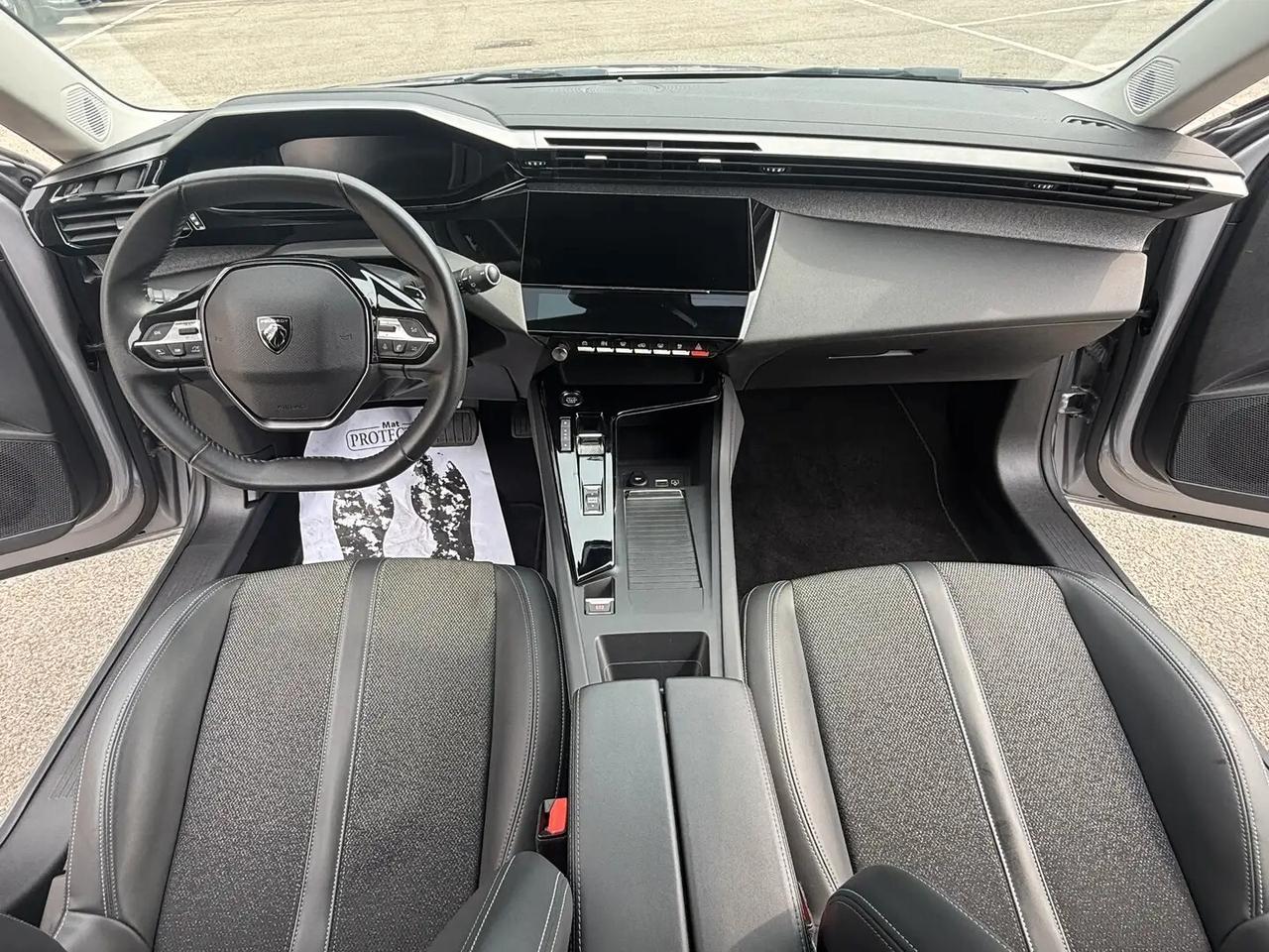 Peugeot 308 Plug-in Hybrid 180 e-EAT8 Allure Pack