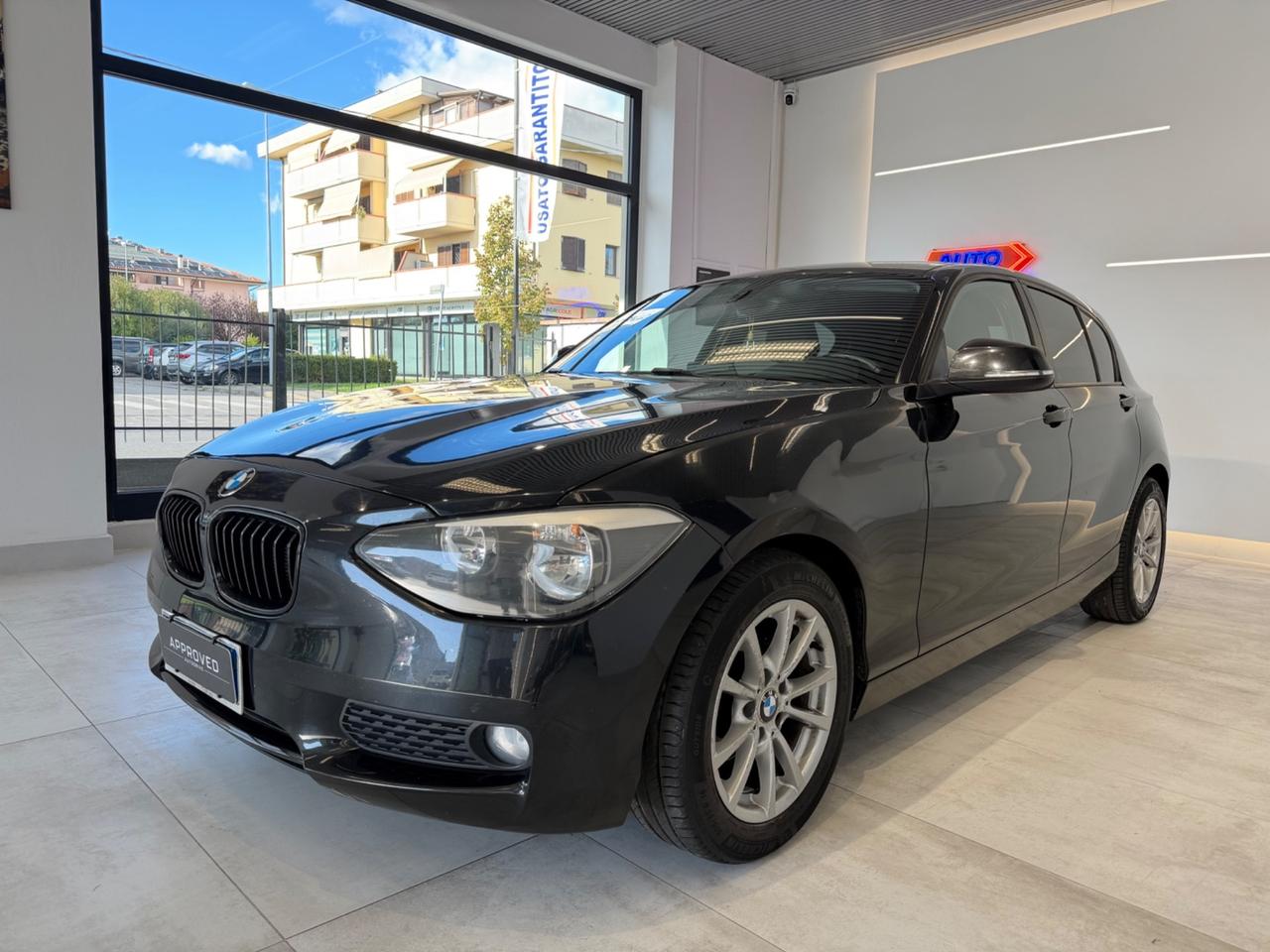 Bmw 116 116d 5p. Efficient Dynamics Urban