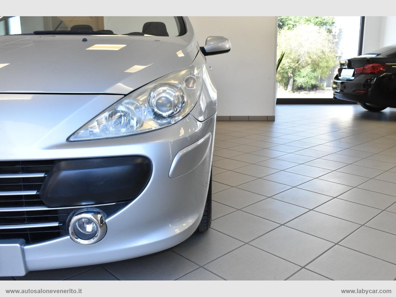 PEUGEOT 307 1.6 16V CC Tecno