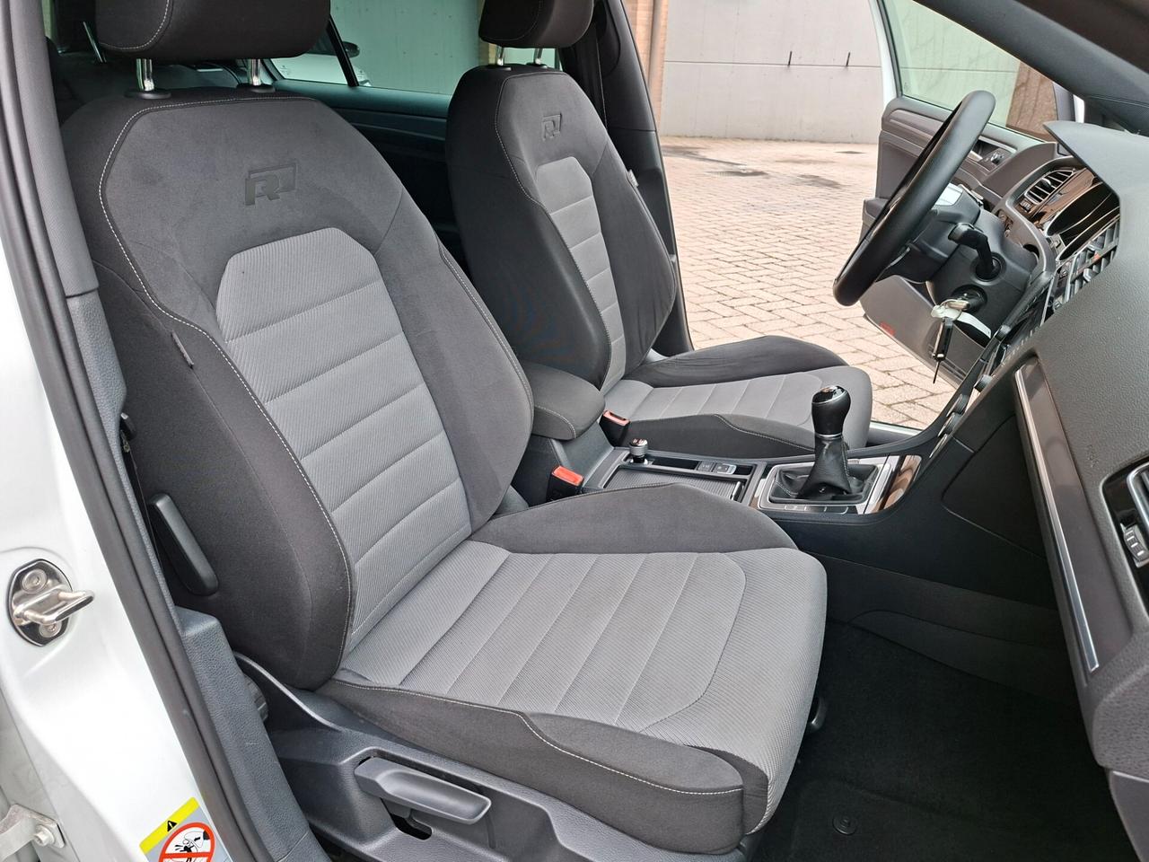 Volkswagen Golf 1.6 TDI 5p. R-line BlueMotion Technology