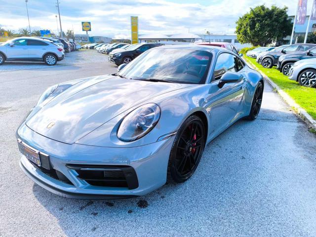 PORSCHE 911 Carrera GTS