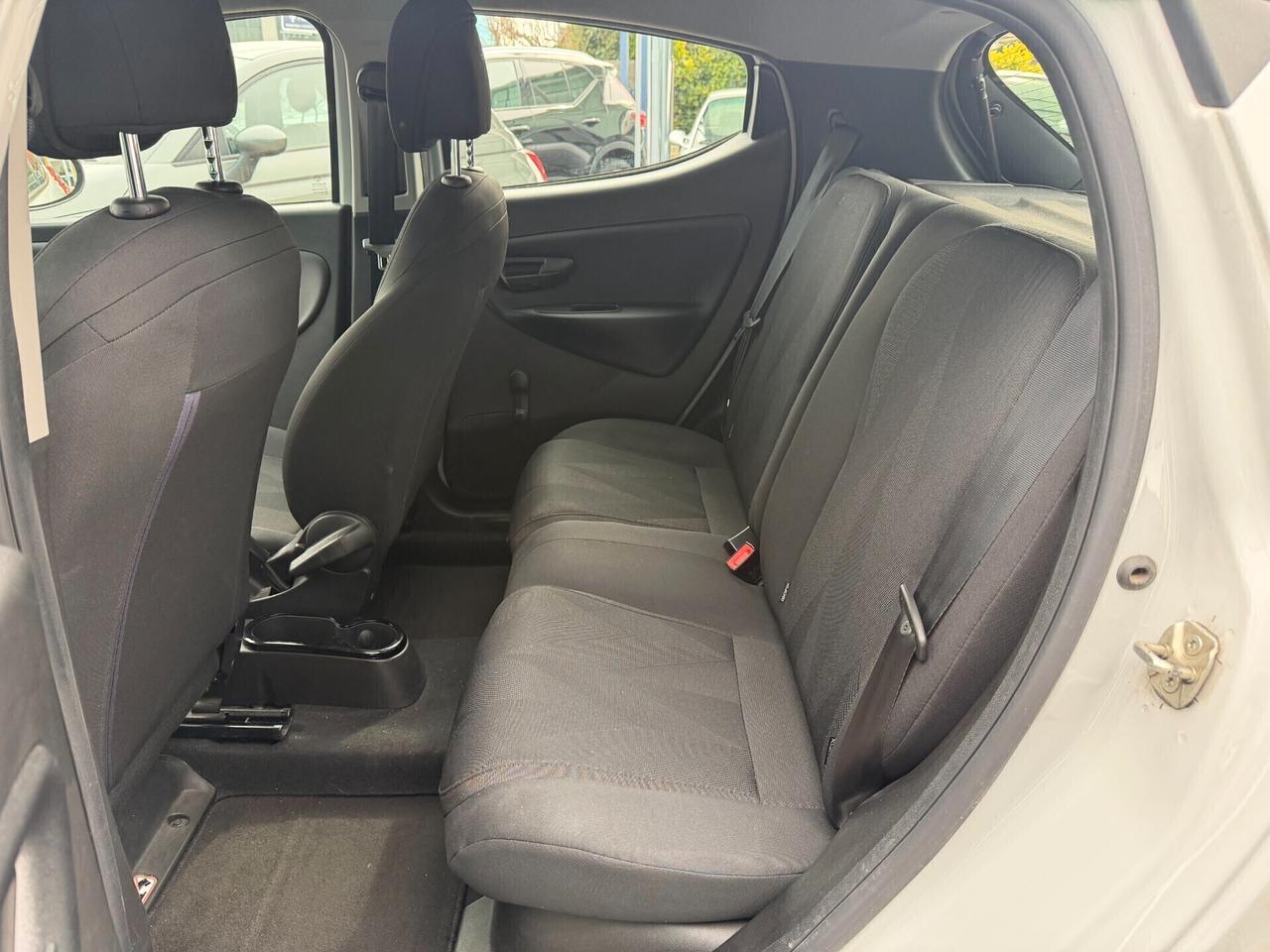 Lancia Ypsilon 1.0 FireFly 5 porte S&S Hybrid Ecochic Gold