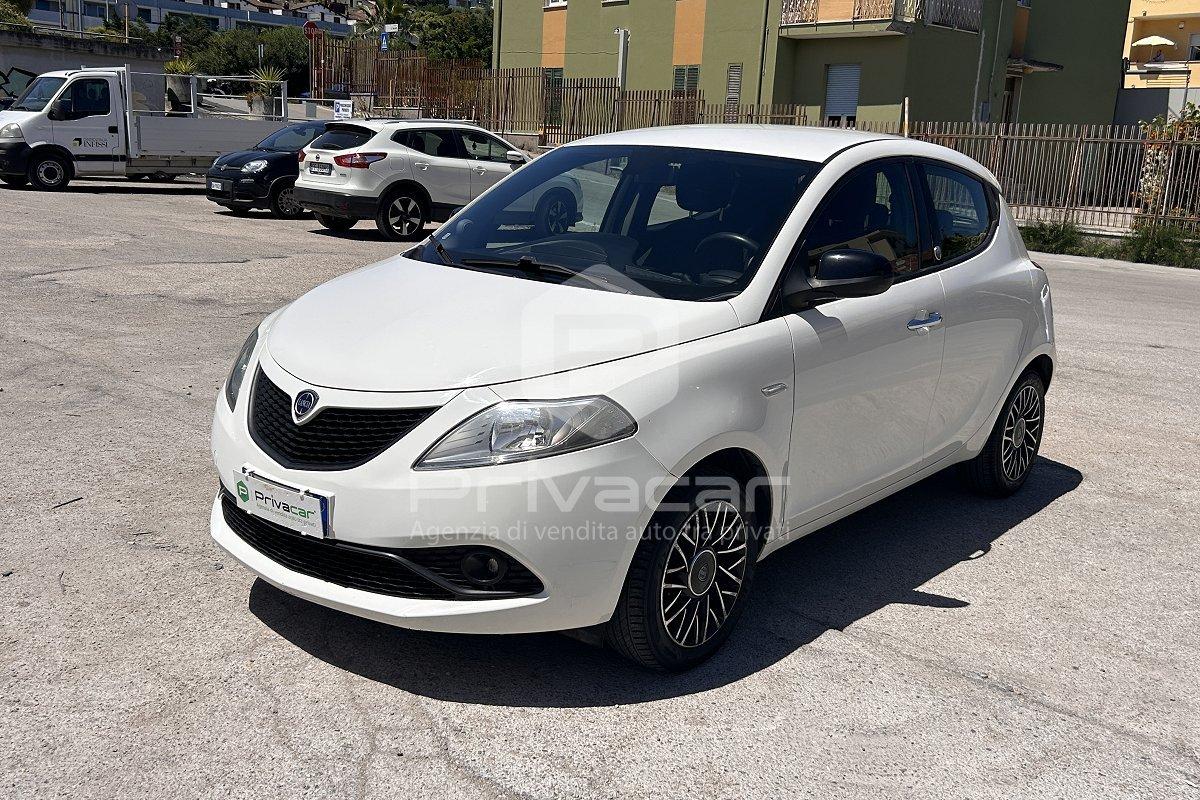 LANCIA Ypsilon 1.2 69 CV 5 porte GPL Ecochic Gold