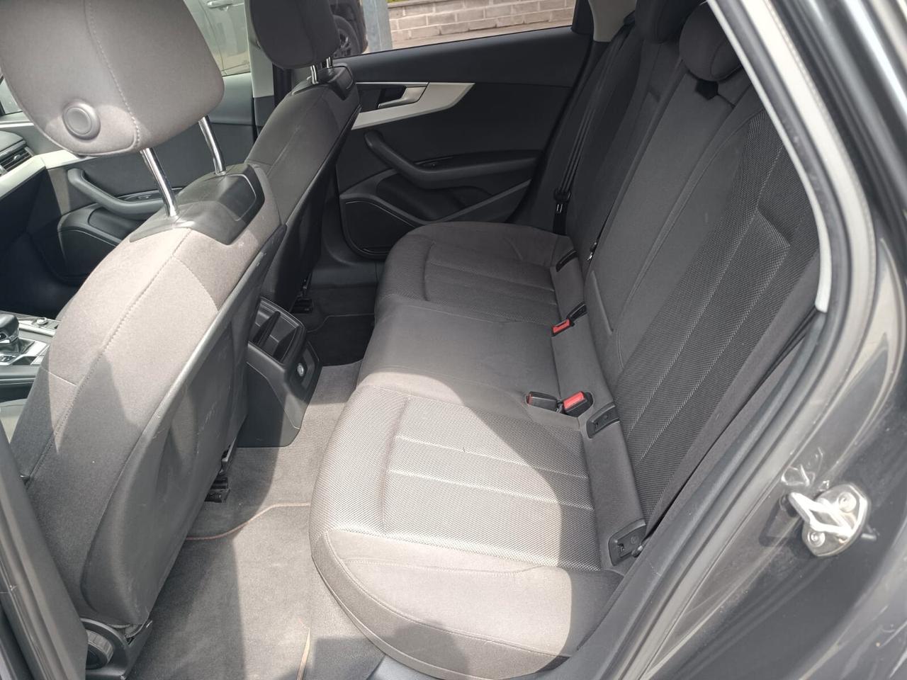 Audi A4 35 TDI S tronic Sport GARANZIA 24 MESI