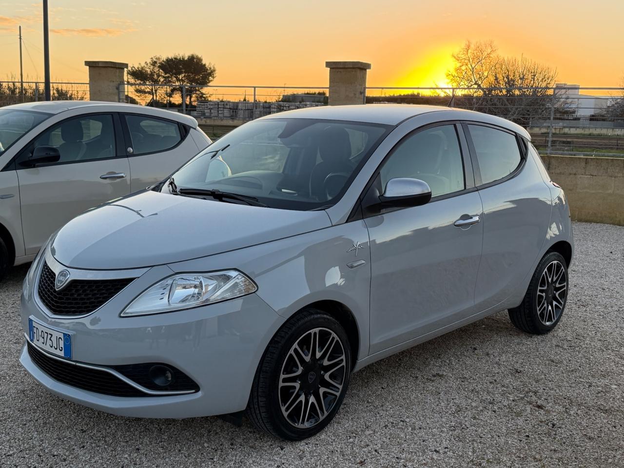 Lancia Ypsilon 1.2 69 CV 5 porte Opening Edition