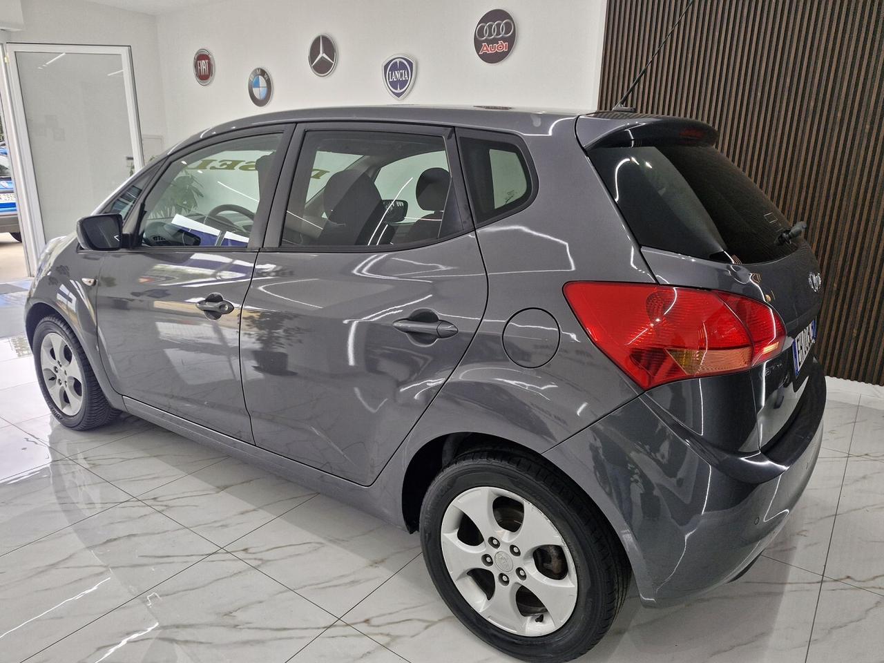 KIA VENGA 1.4 CRDi 90CV Cool