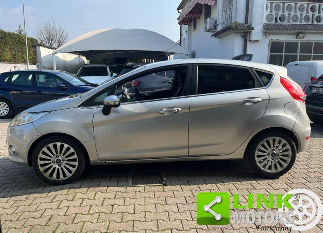 FORD Fiesta + 1.2 82CV 5 porte