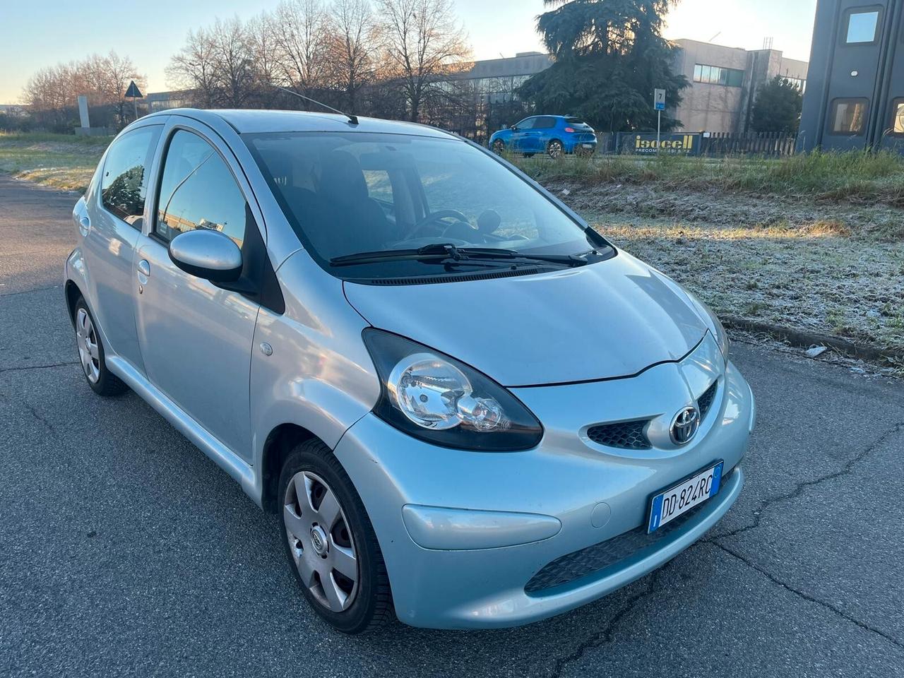 Toyota Aygo 1.0 12V VVT-i 5 porte Sol
