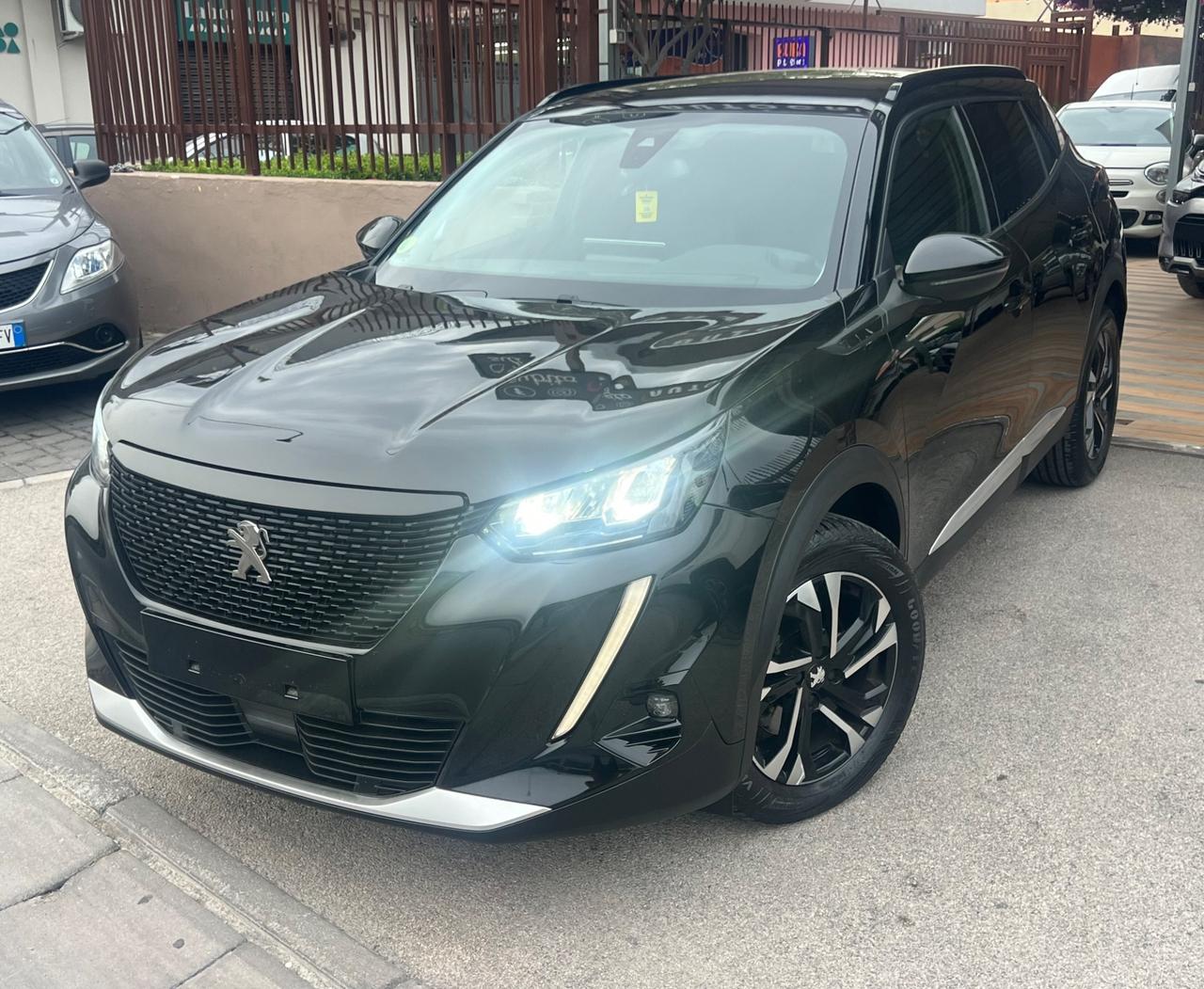 Peugeot 2008 BlueHDi 130 S&S EAT8 Allure