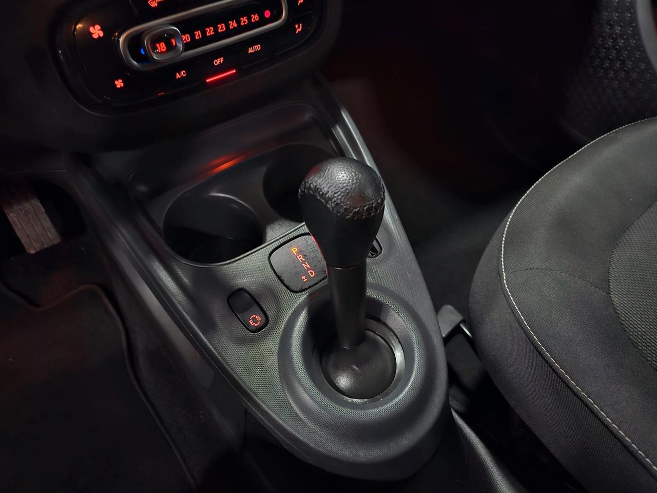 NUOVA SMART FORFOUR PASSION EDITION 0.9 TURBO BENZ 90CV AUTOMATIC