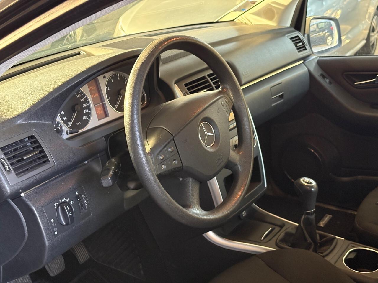 Mercedes-benz B 180 NGT BlueEFFICIENCY Premium