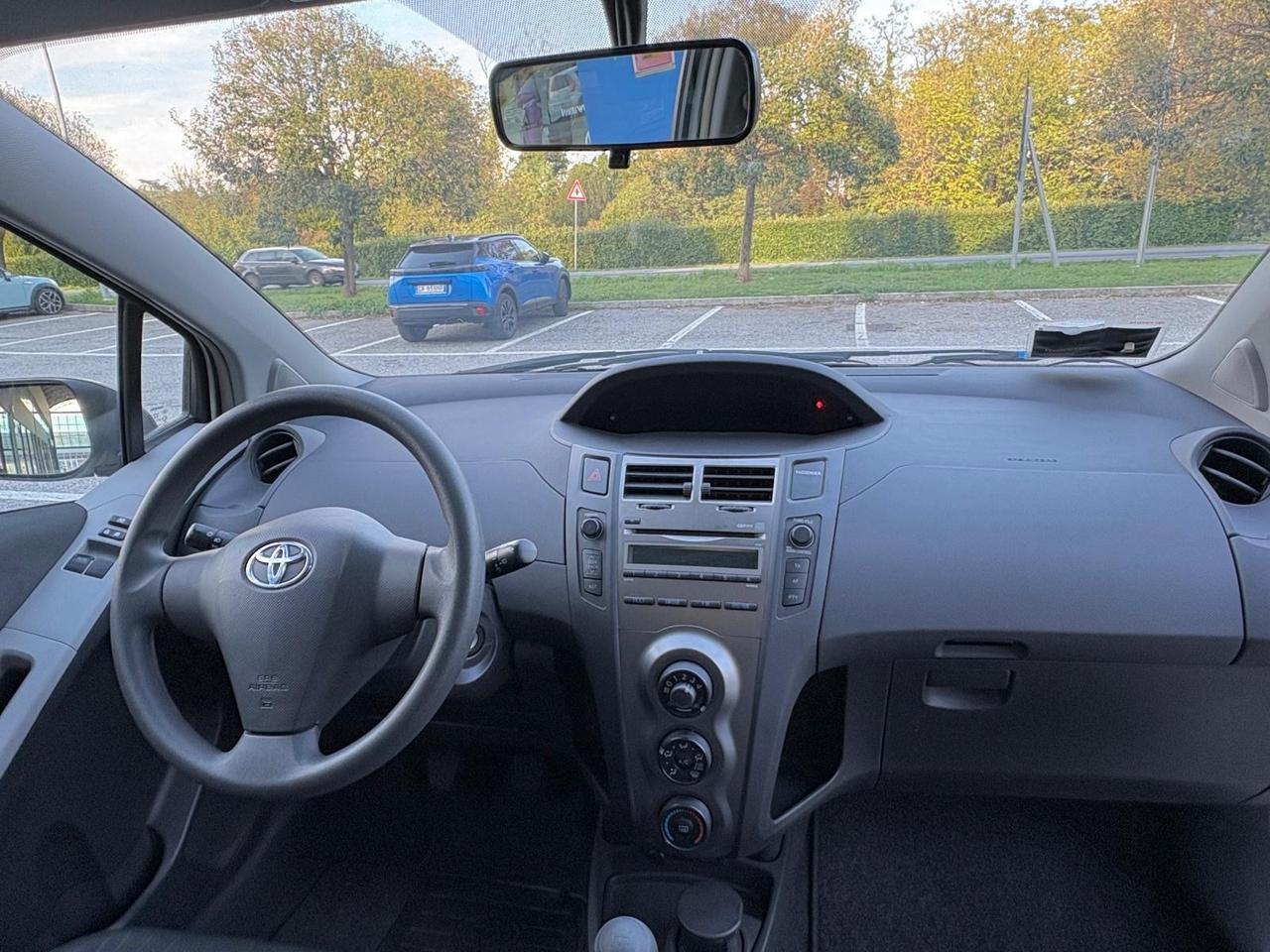 Toyota Yaris 1.0 Neopatentati