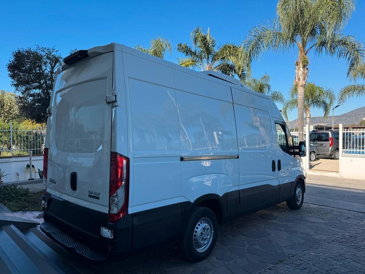 Iveco Daily 35C15 BTor 3.0 HPT PM-RG Cabinato