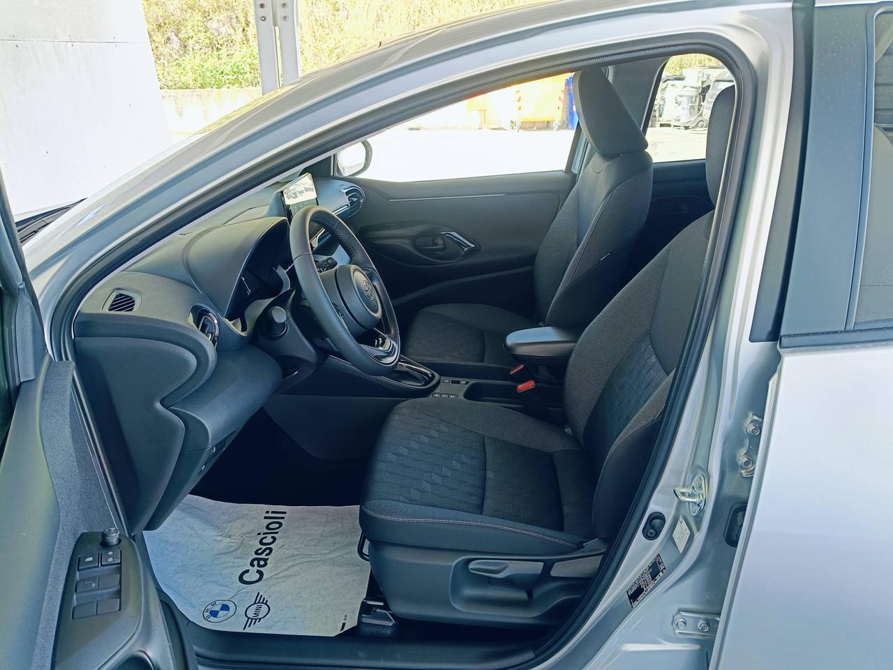 TOYOTA Yaris IV 2020 - Yaris 1.5h Trend