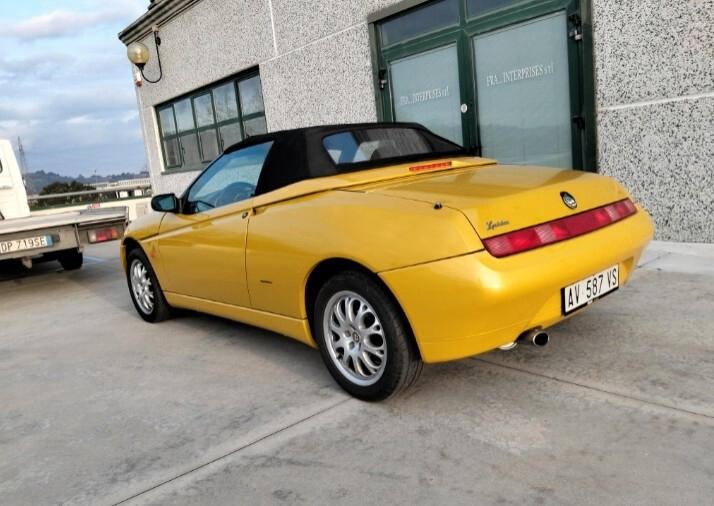 Alfa Romeo Spider 1.8