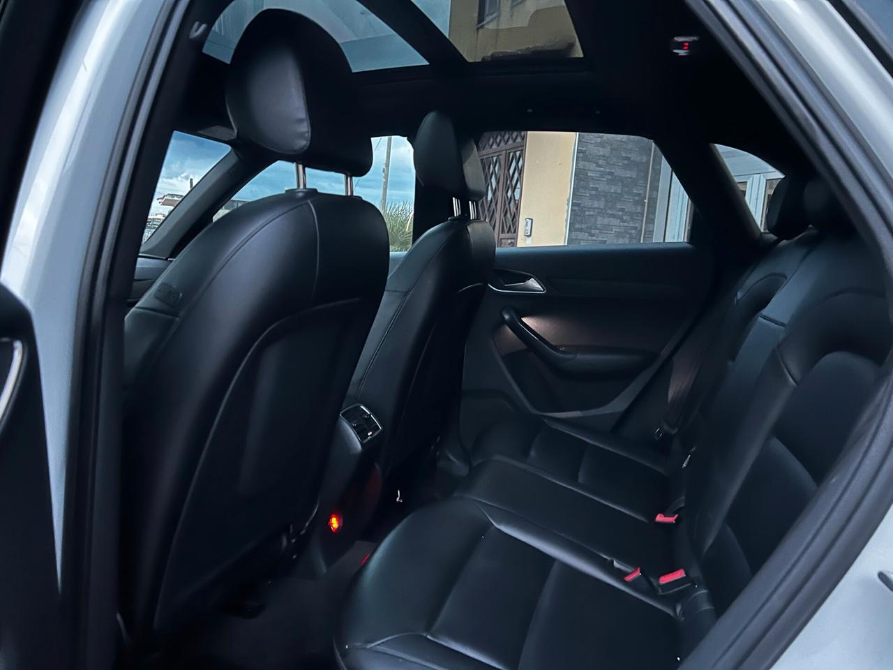Audi Q3 2.0 TDI 140 CV -2012-TETTO