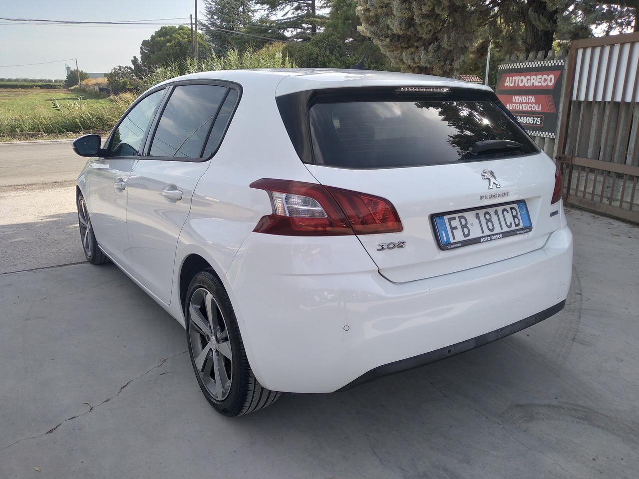 Peugeot 308 BlueHDi 100 S&S Business
