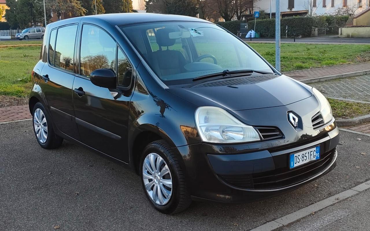 Renault Modus Grand 1.2 16V Dynamique