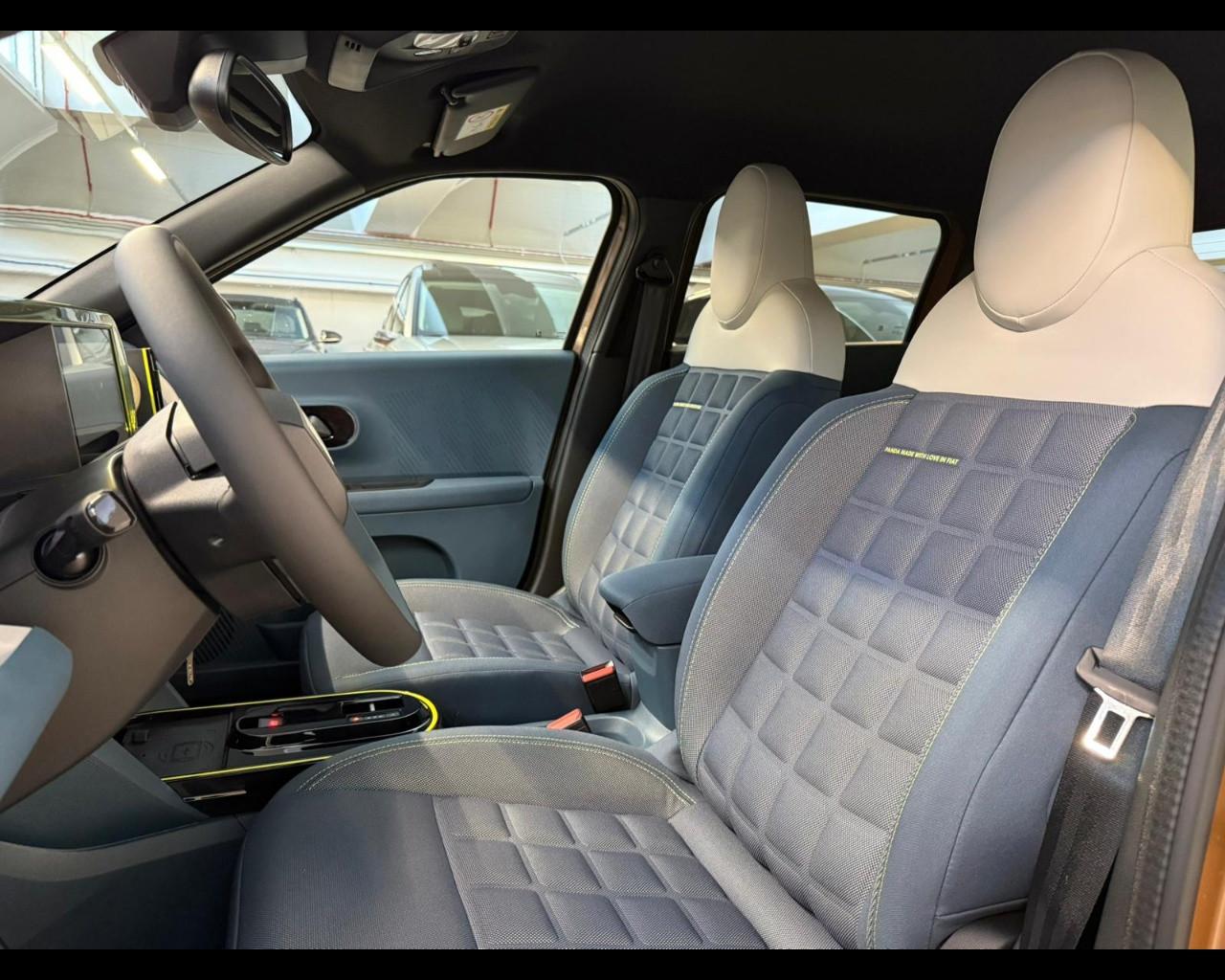 FIAT Grande Panda - Grande Panda 1.2 hybrid La Prima 110cv edct