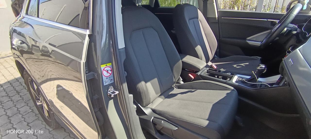 Audi Q3 35 2.0 tdi Business Advanced s-tron ProMMo