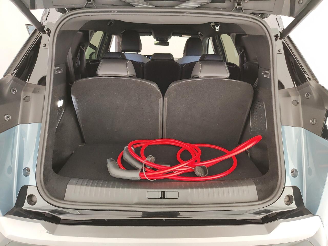 Peugeot 5008 motore elettrico (73kWh) 210 CV GT