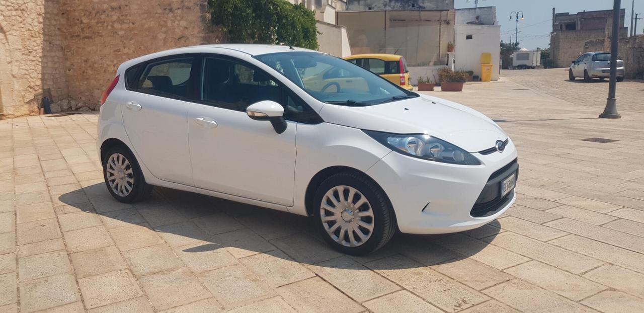 Ford Fiesta 1.4 TDCi 70CV 5 porte Titanium UNICO PROPRIETARIO