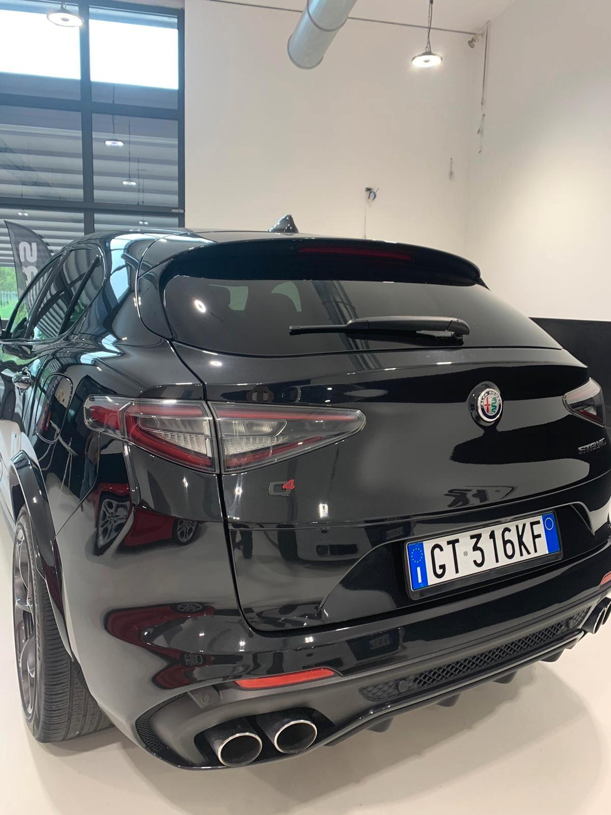 Alfa Romeo Stelvio 2.9 Bi-Turbo V6 510 CV AT8 Quadrifoglio