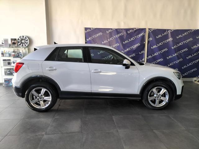 AUDI Q2 30 TDI S tronic Identity Black