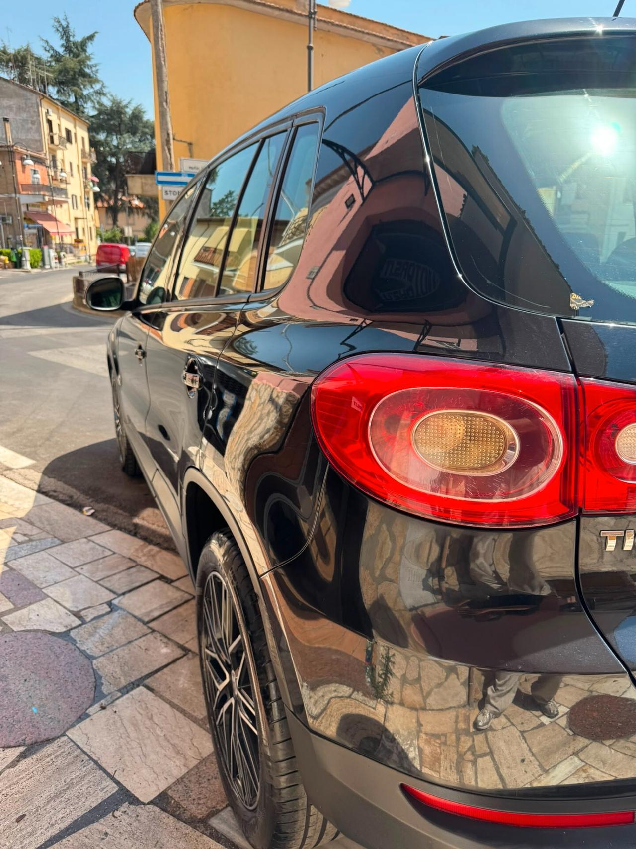 Volkswagen Tiguan 2.0 TDI 140 cv Sport & Style, ADATTA A NEOPATENTATI, TAGLIANDI CERTIFICATI, OTTIMO STATO