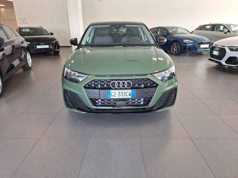 Audi A1 A1 Sportback 30 1.0 tfsi Identity Black 116cv s-tronic