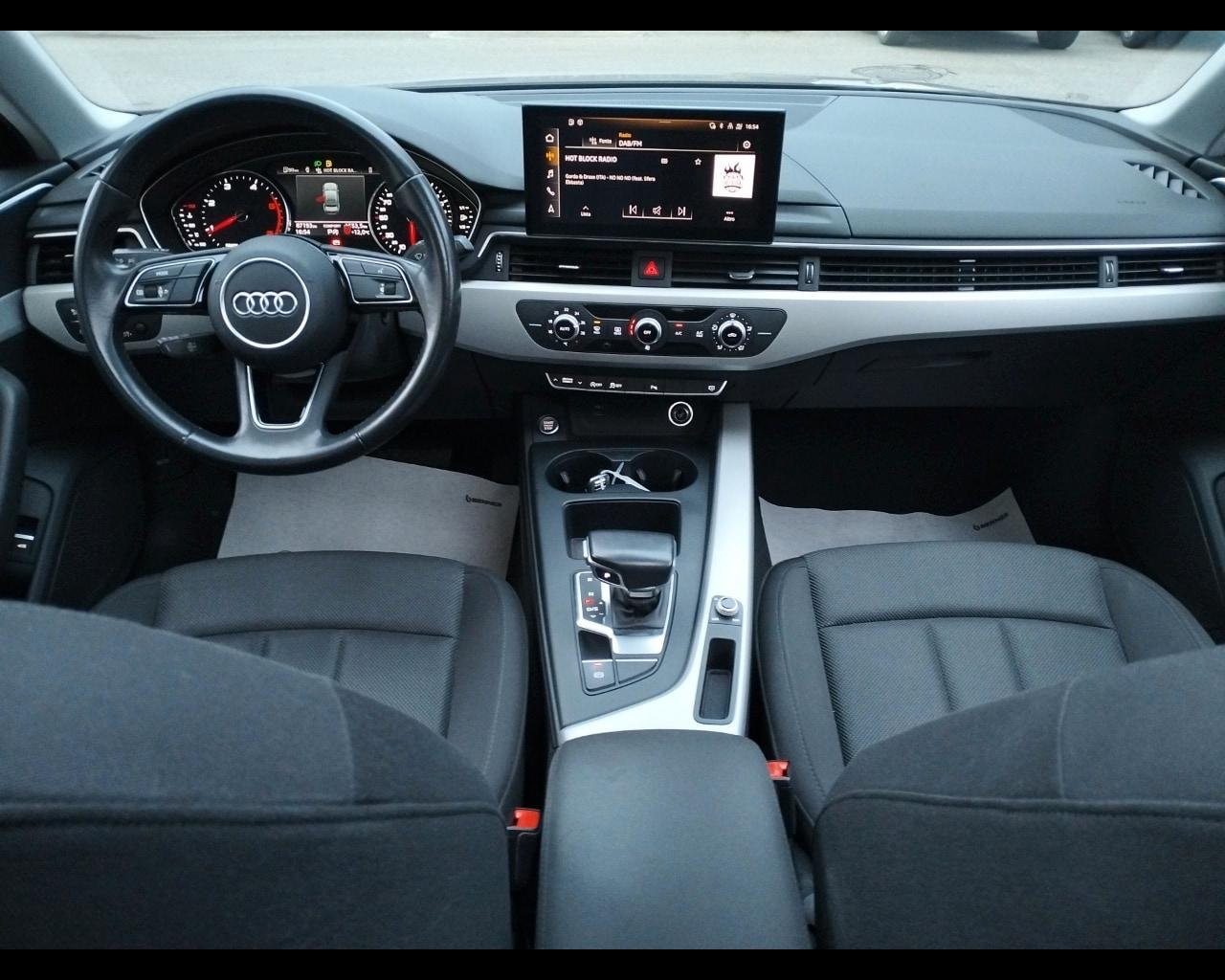 AUDI A4 5ª serie A4 30 TDI/136 CV S tronic