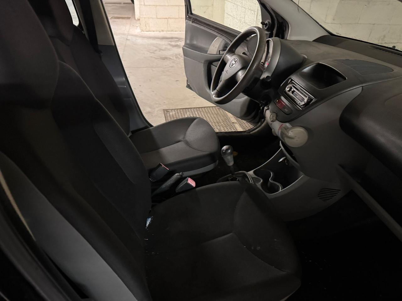 Toyota Aygo 1.0 12V VVT-i 5 porte Sol