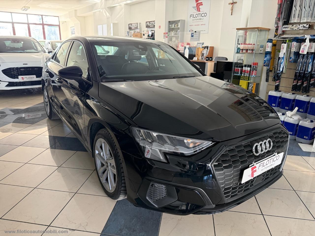 AUDI A3 Sedan 30 TDI S tronic Business COCKPIT - NAVI - RUOTINO