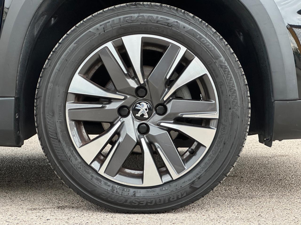 PEUGEOT 2008 1.6 BlueHDi 100 Allure