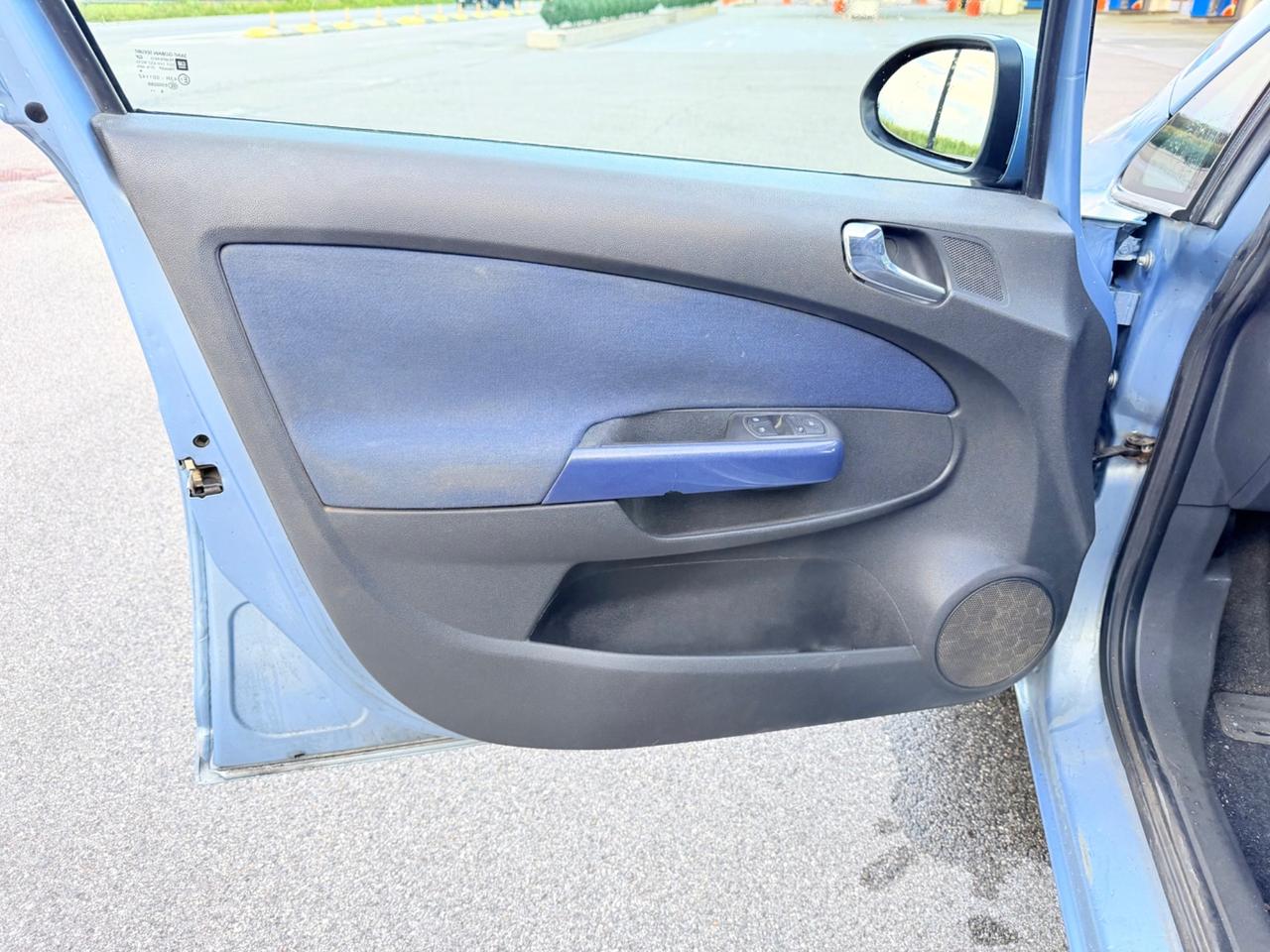 Opel Corsa 1.2 5 porte Cosmo