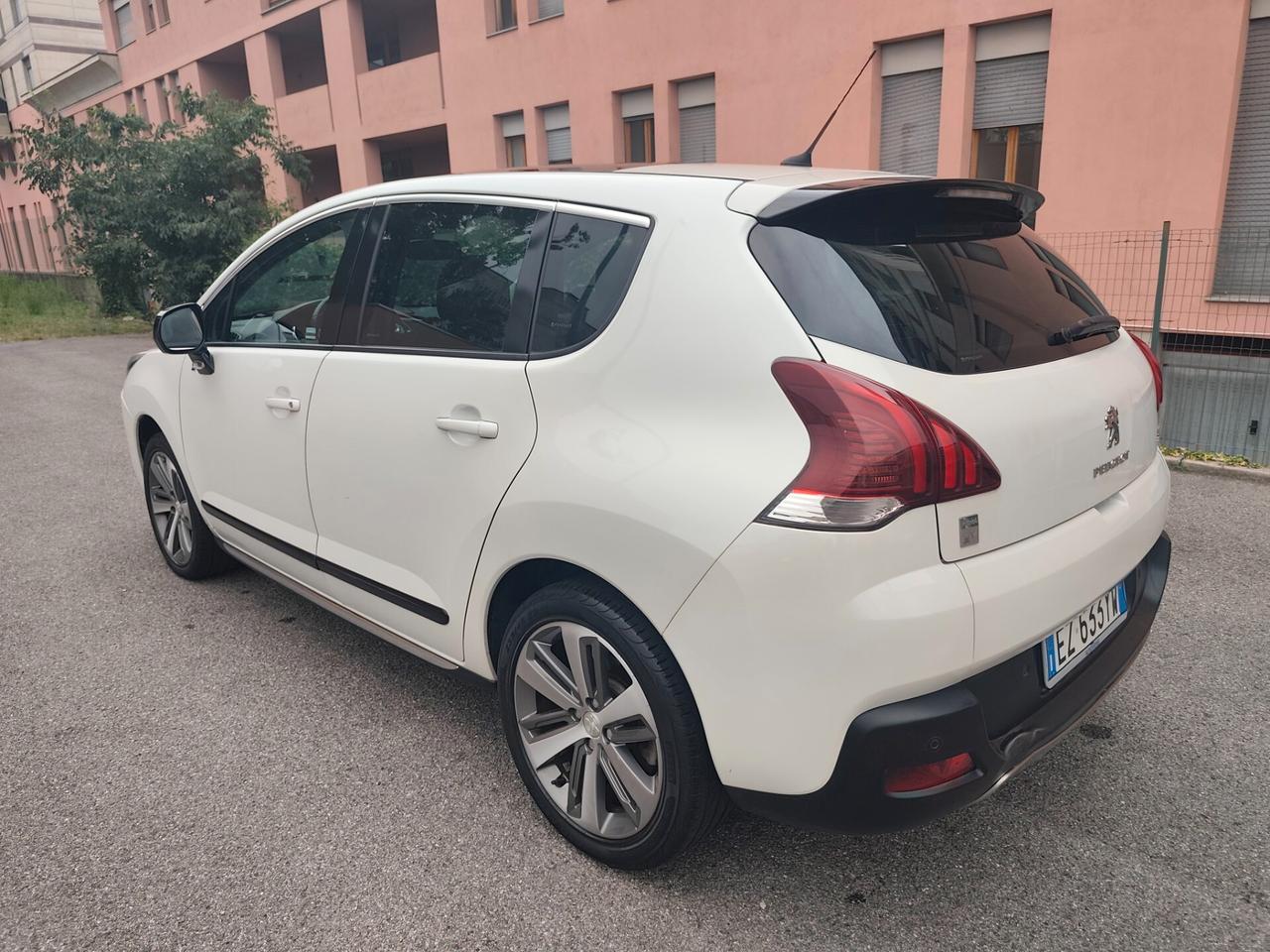 Peugeot 3008 HYbrid4 Full Optional lavori certificati