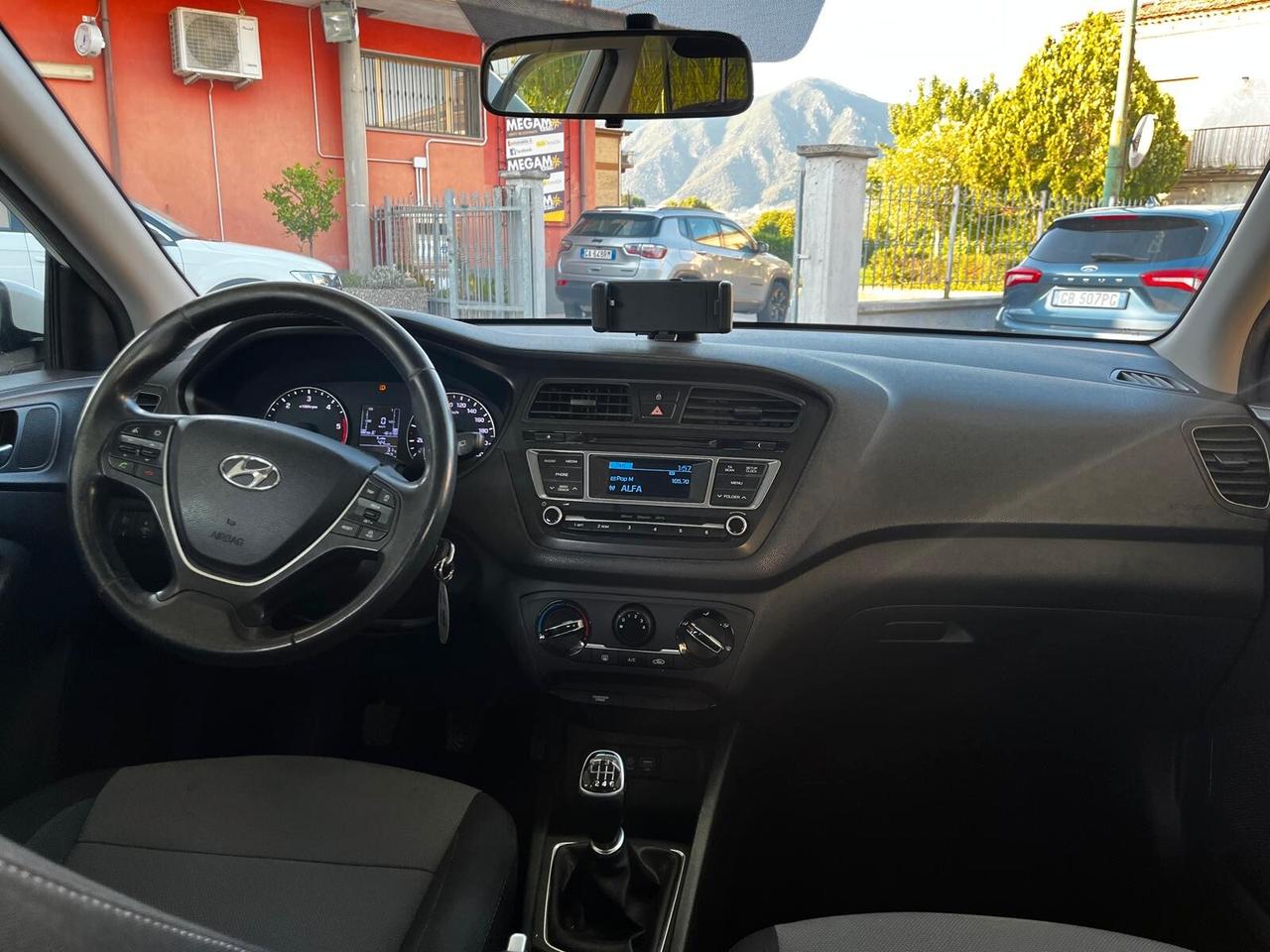 Hyundai i20 1.4 CRDi 5p. Active Login