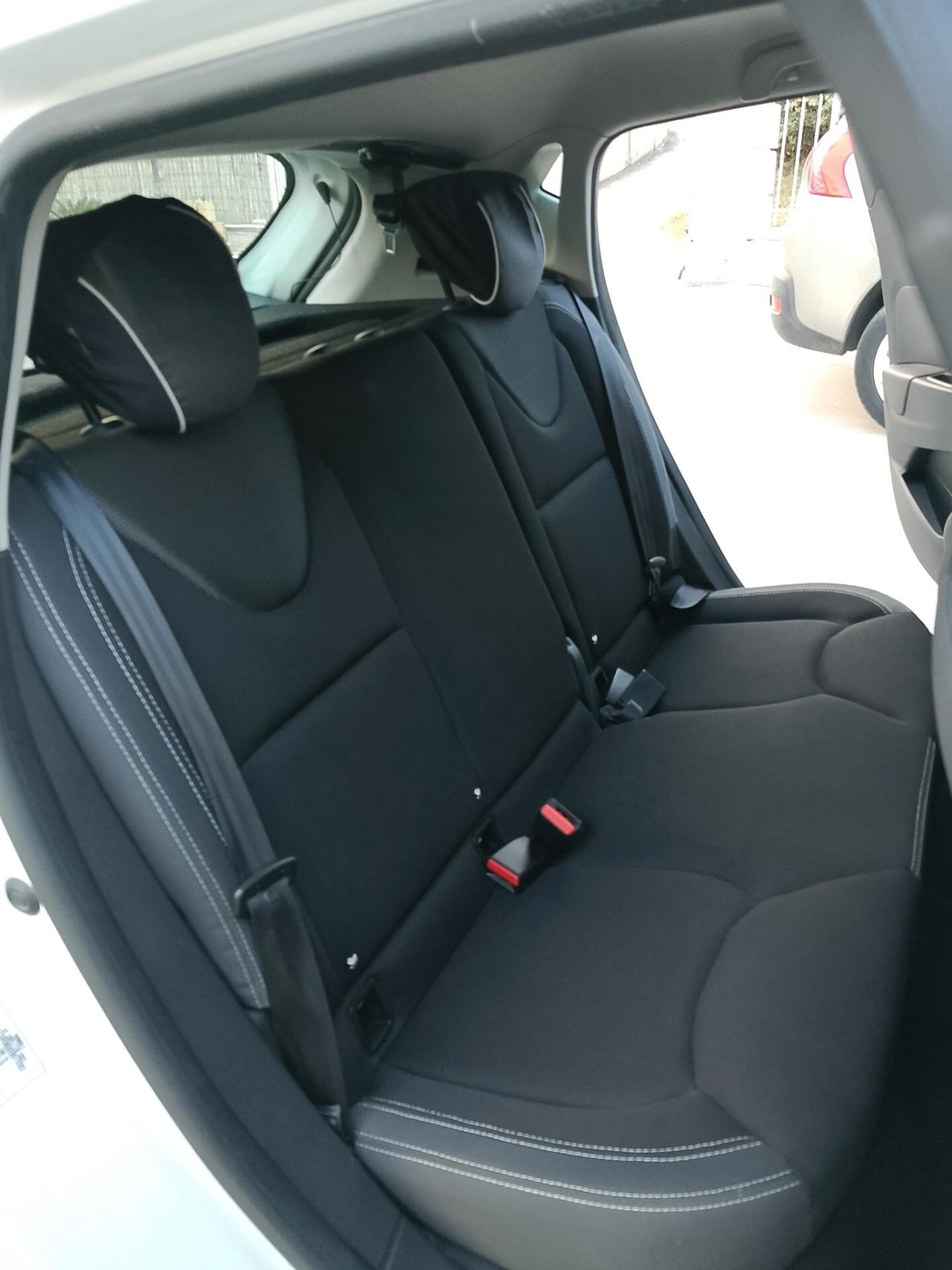 Renault Clio 1.2 75CV 5 porte Zen