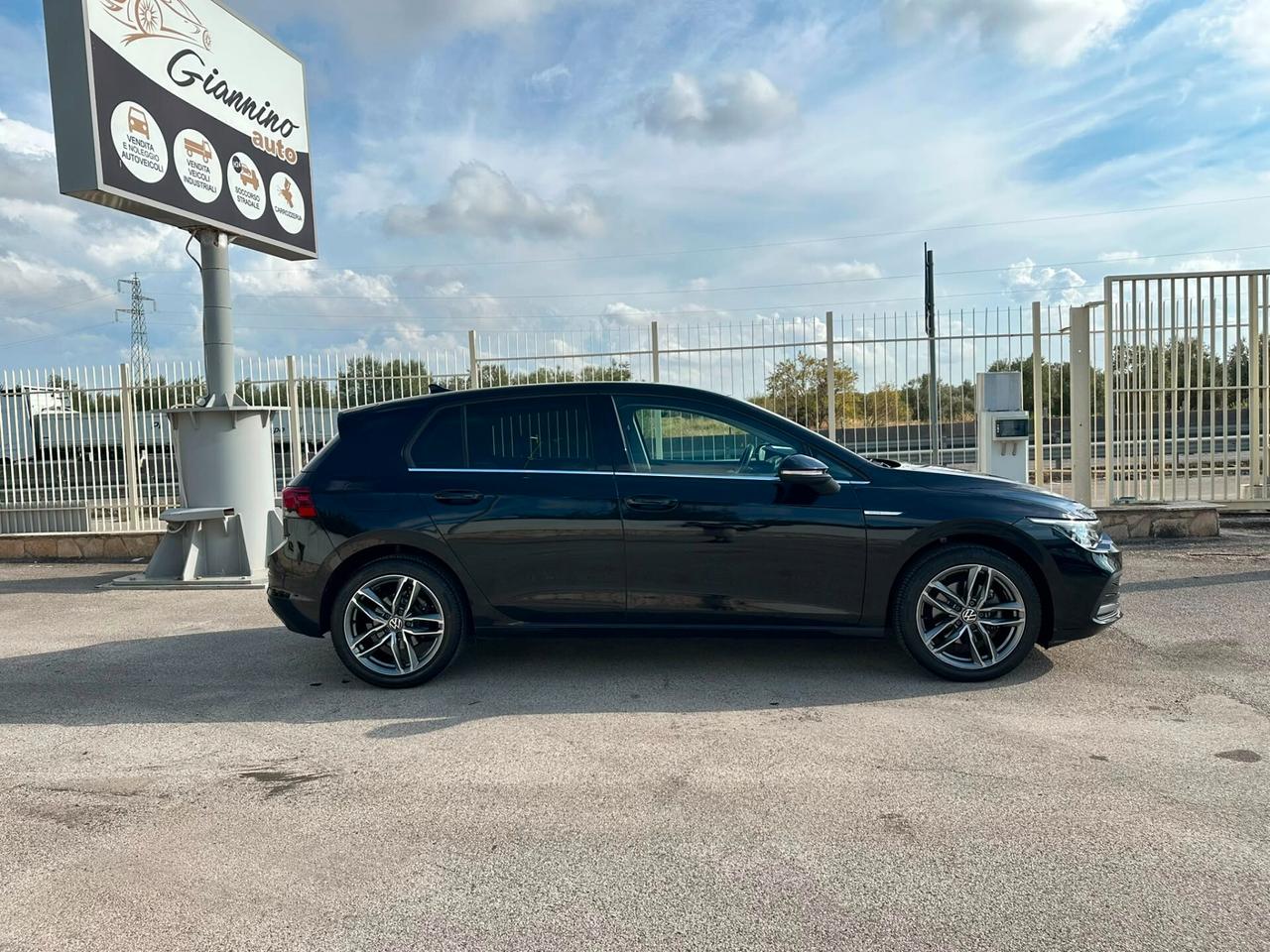 VOLKSWAGEN GOLF 1.5 TGI DSG Style