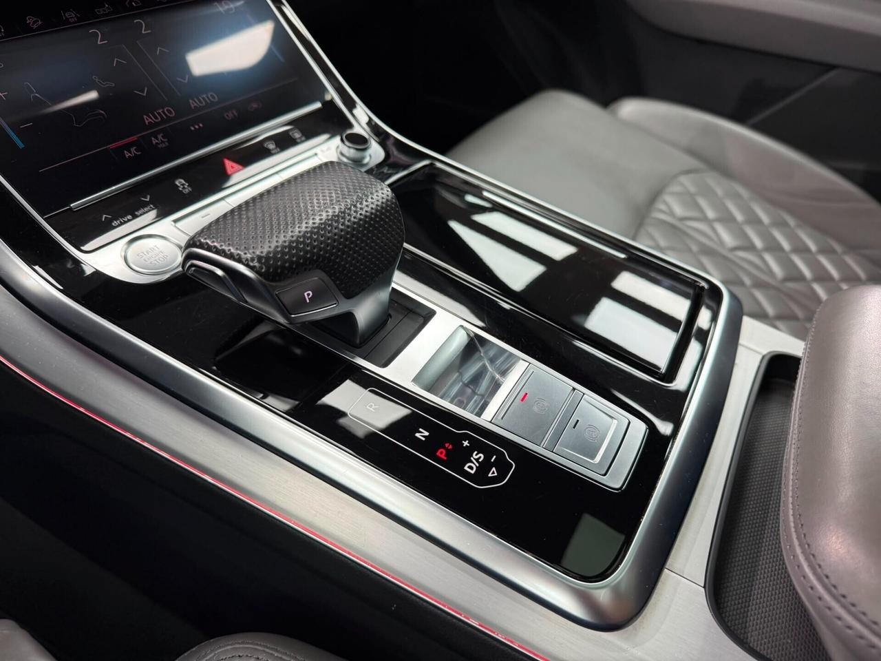 Audi Q8 50 TDI 286 CV quattro tiptronic Sport (734)