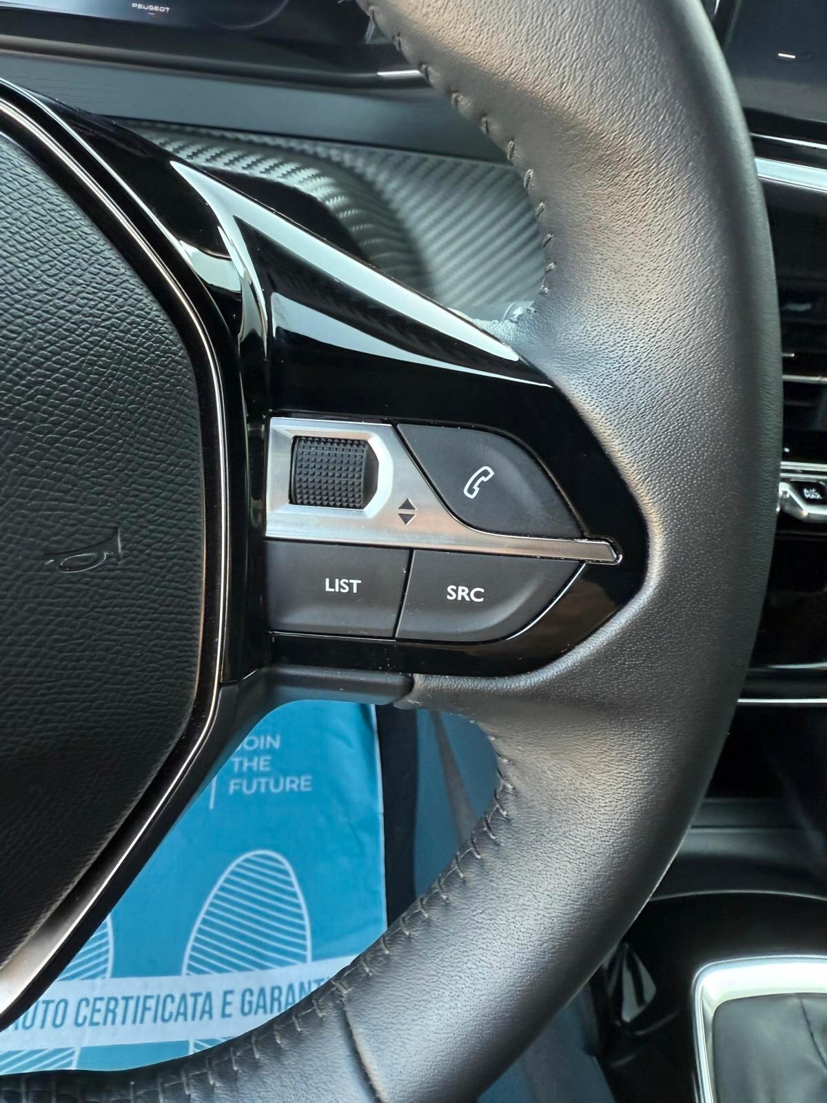 Peugeot 2008 PureTech 100 S&S Allure - ok neopatentati -