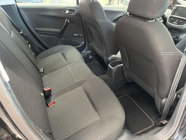 PEUGEOT 208 1° serie PureTech 82 5 porte Allure