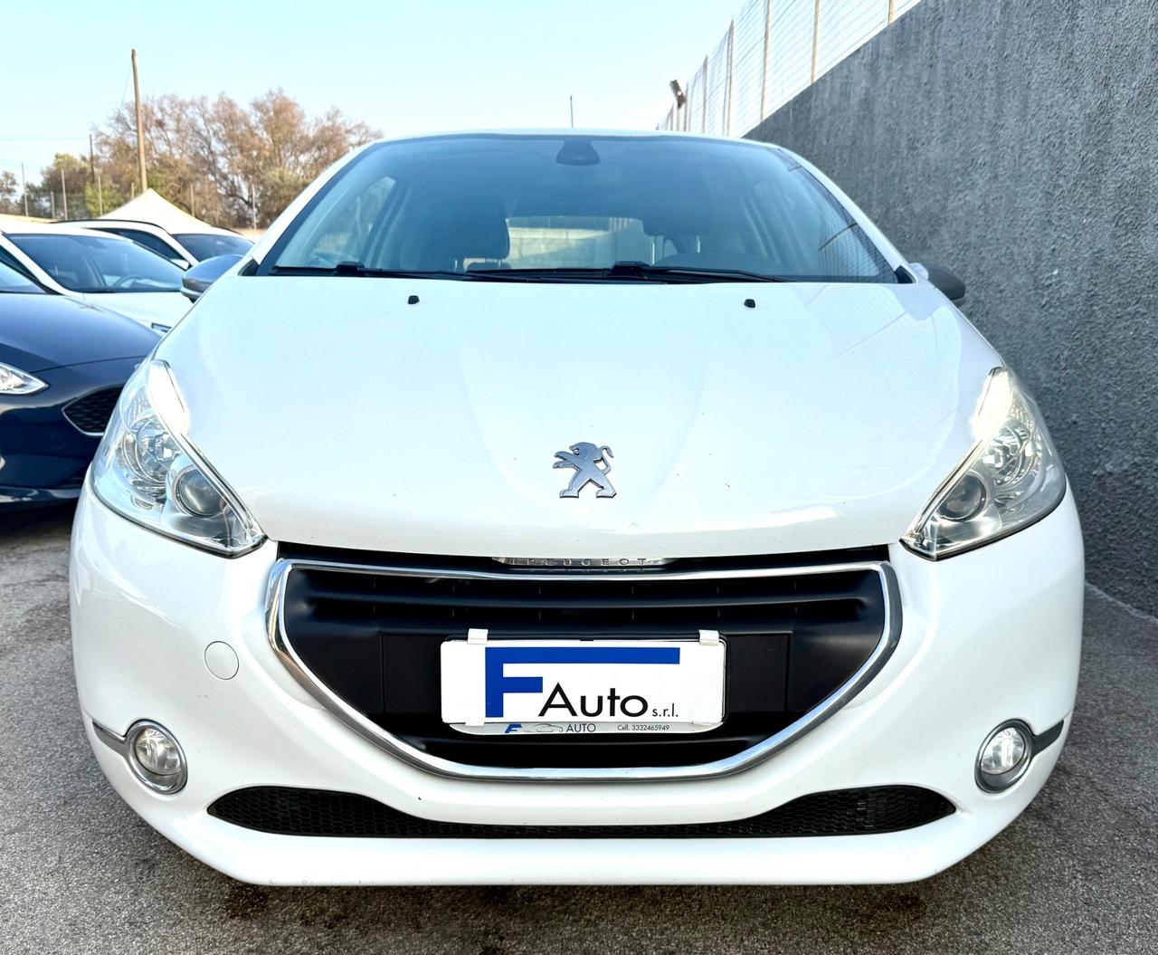 Peugeot 208 1.6 e-HDi 92 CV Stop&Start Allure,NAVI,LED,Bluetooth,Ecc.