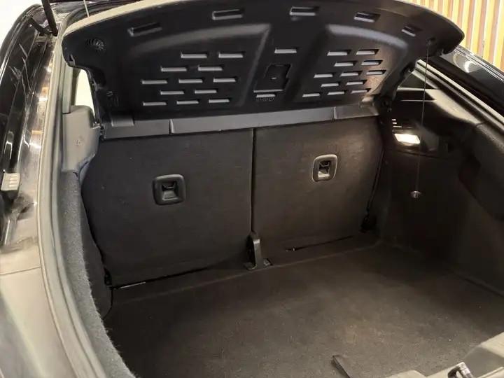 Volkswagen Maggiolino VW Maggiolino1.6 tdi Design 105cvGARANZIA UNIPRO