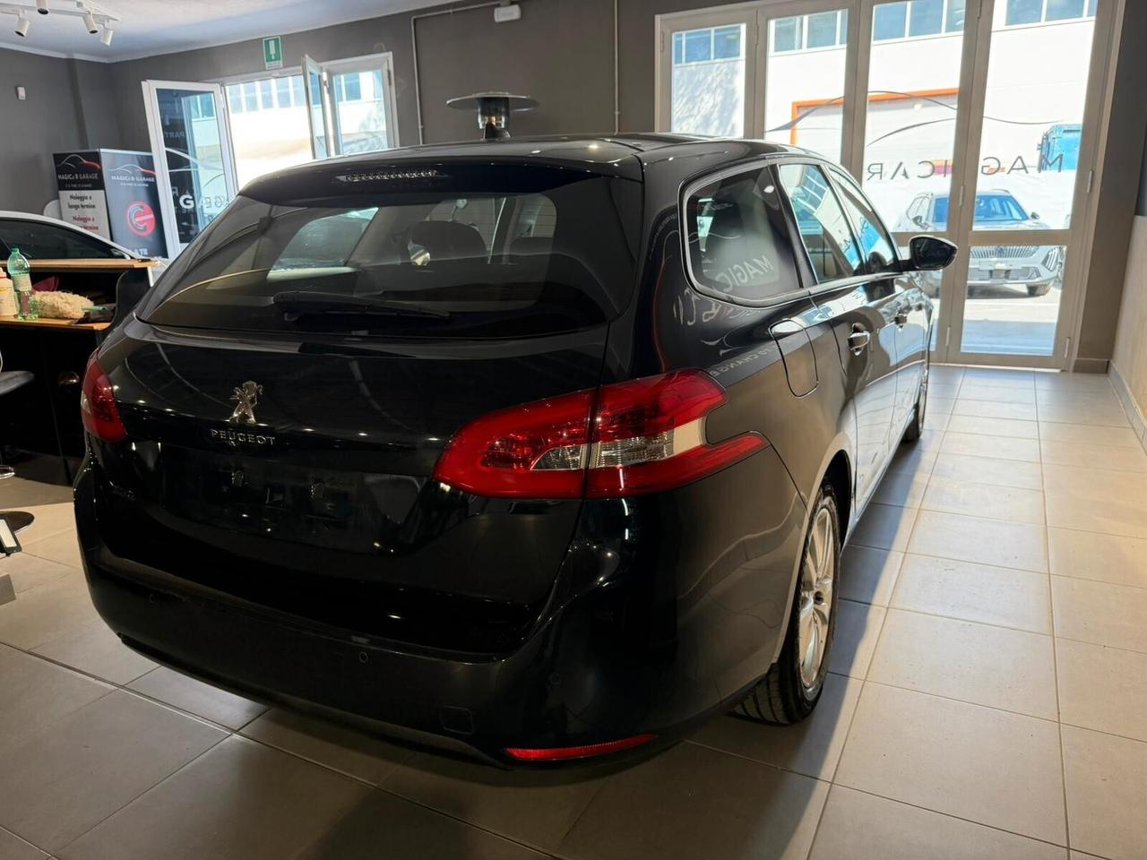 Peugeot 308 BlueHDi 130 S&S EAT8 SW Active
