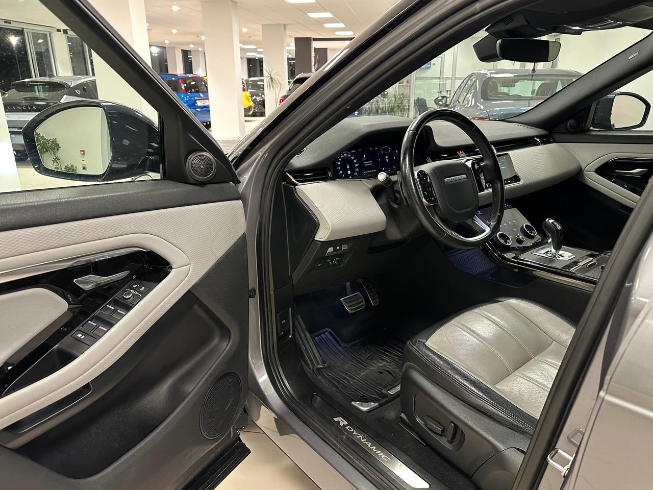 Land Rover Range Rover Evoque 2.0D I4-L.Flw 150 CV AWD Auto R-Dynamic S
