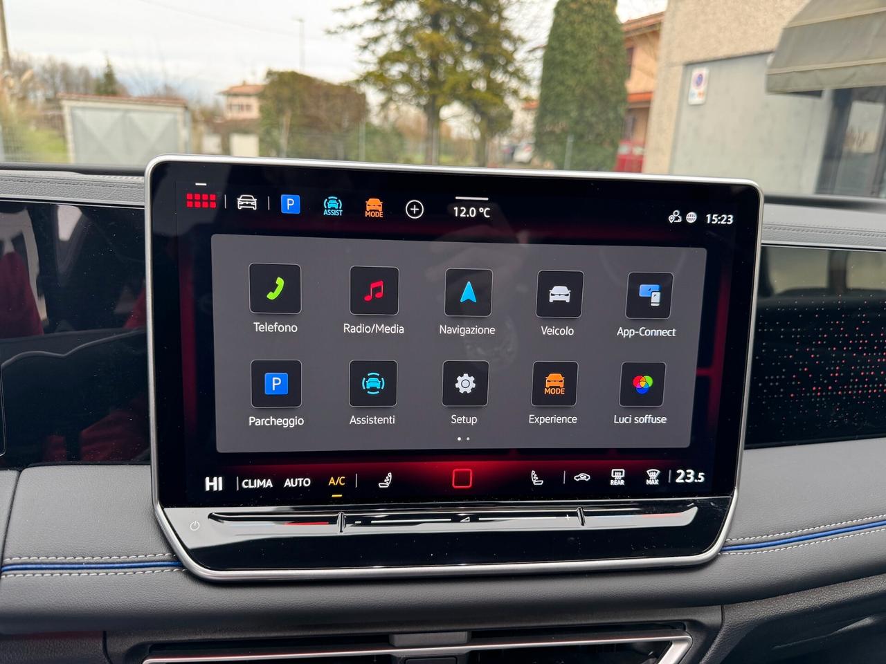 Volkswagen Tiguan 2.0 TDI 150 CV DSG R-Line plus GARANZIA VOLKSWAGEN