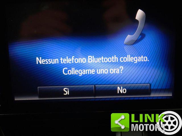 TOYOTA C-HR 1.8 Hybrid E-CVT Business