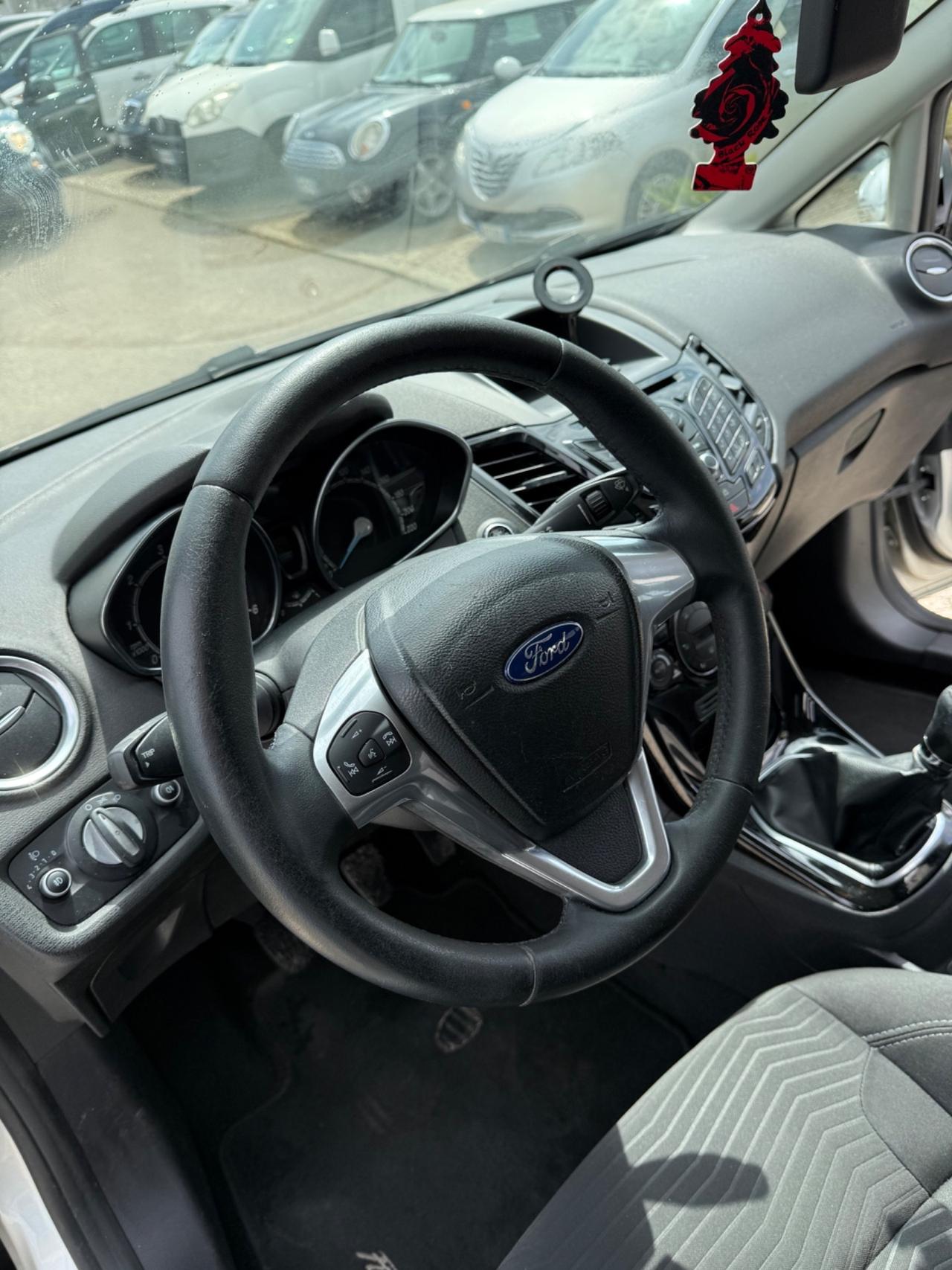 Ford Fiesta 1.5 TDCi 75CV 5 porte Titanium